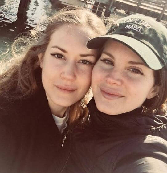 Robert England Grant, Jr. daughters Lana Del Rey and Chuck Grant.